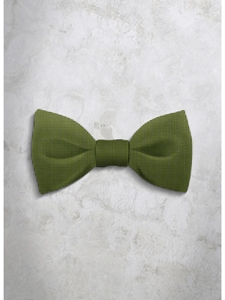 Polka Dot Silk Bow tie | Italo Ferretti Super Class Collection | Sam's Tailoring